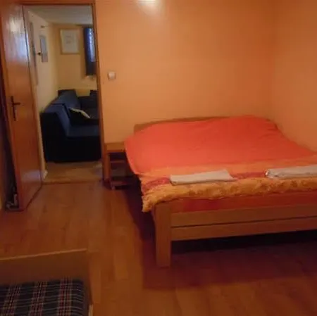 Fontana Apartment *